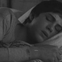 whypercy's profile picture. não pise no meu teto