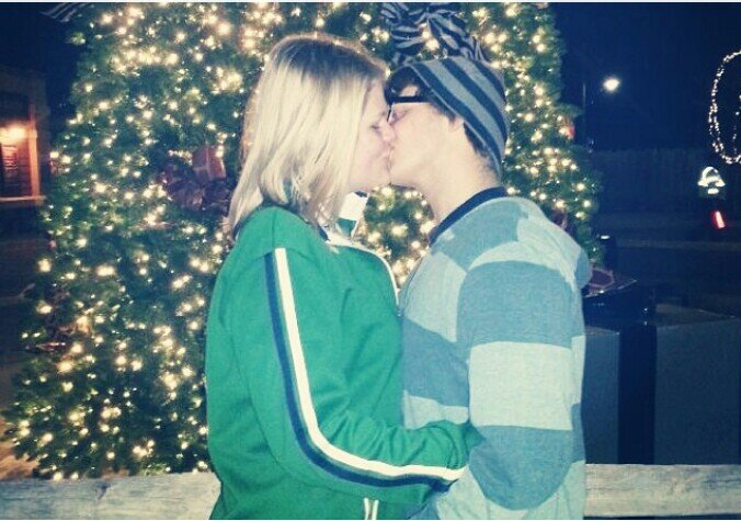 StormsSteven's profile picture. firm believer in christ, if your gonna judge then block me because i really dont have time for your hate.