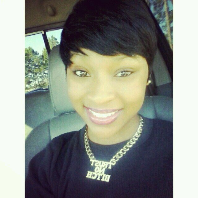 PRETTI BITCH! I ROLL SOLO....FUK THESE NIGGAS AND BITCHES!