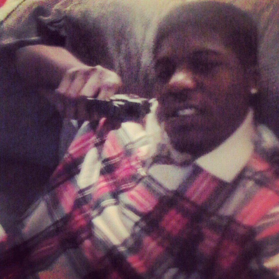 Real niggas never quit we adjust an adapt Cliquetight L'z to the death of me  G'z up Free Mike, Free Cruz free junkie r.i.p  smallz C.r.e.a.m!!!Beeeeeeppp