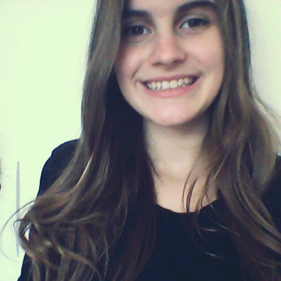 Aqui no traiciona el que avisa, traicionan las sonrisass