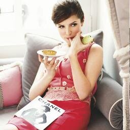 Highschool gossip turned journalist. Who'd a thought? ~18+ RolePlay Account~