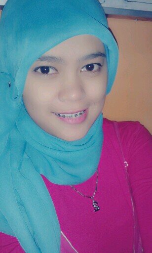 anggikarlina's profile picture. 