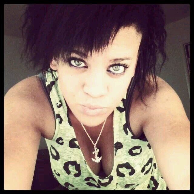 18, taken ♡♥, cellist, fan girl of many bands. Music is my life ♡♥