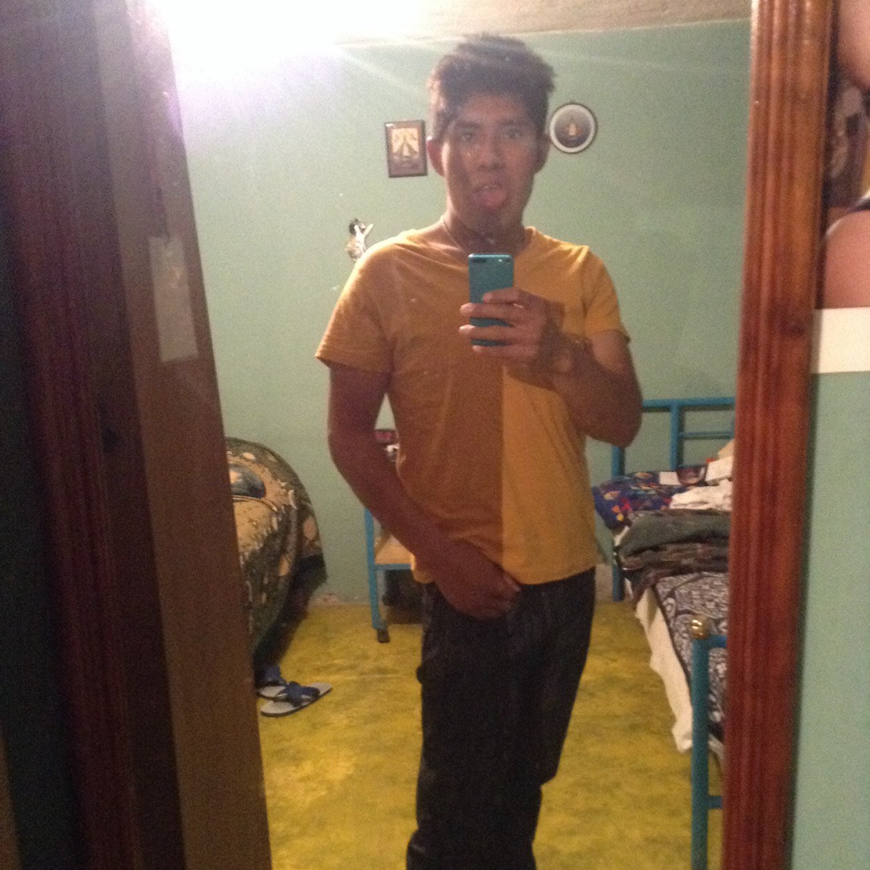 Me gusta la vida ariesgada y mas si es con alguien al igual k yo o mas intensa! :)