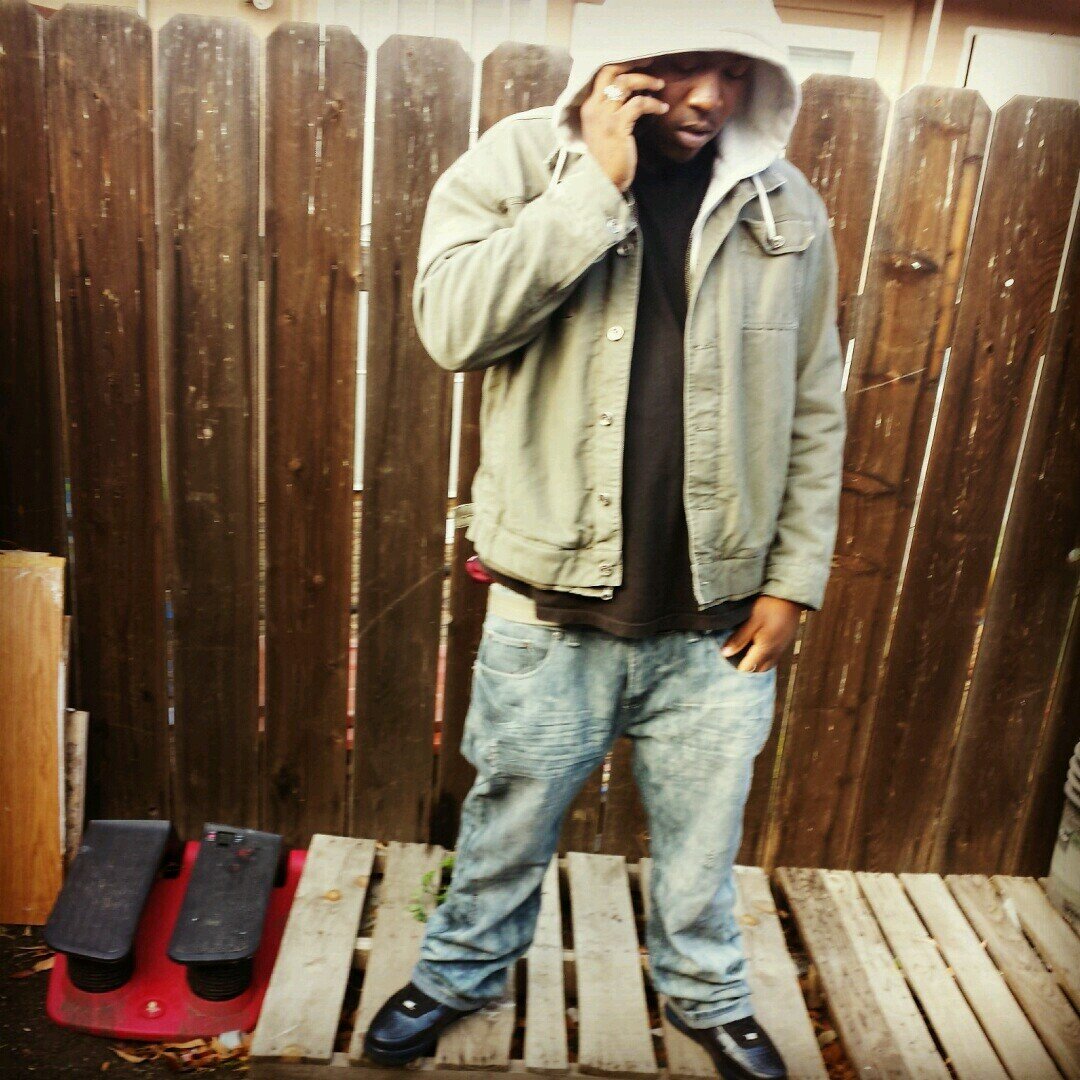 Swoolah2100's profile picture. trapper/rapper