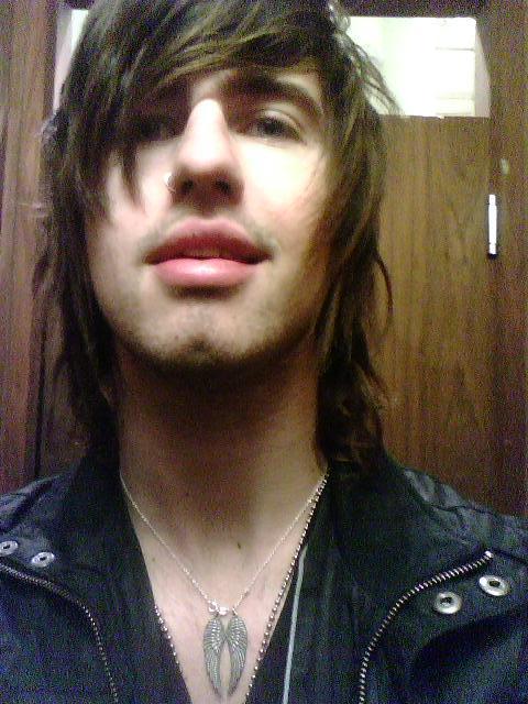 doublechindavey's profile picture. 