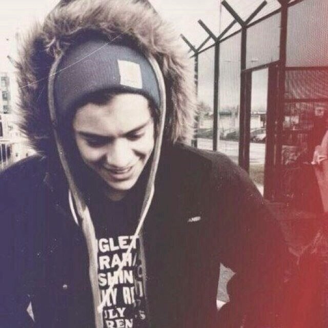 Would you turn around if there was a snake habitat? Ummmm just trying to get this band to notice me. :(/5