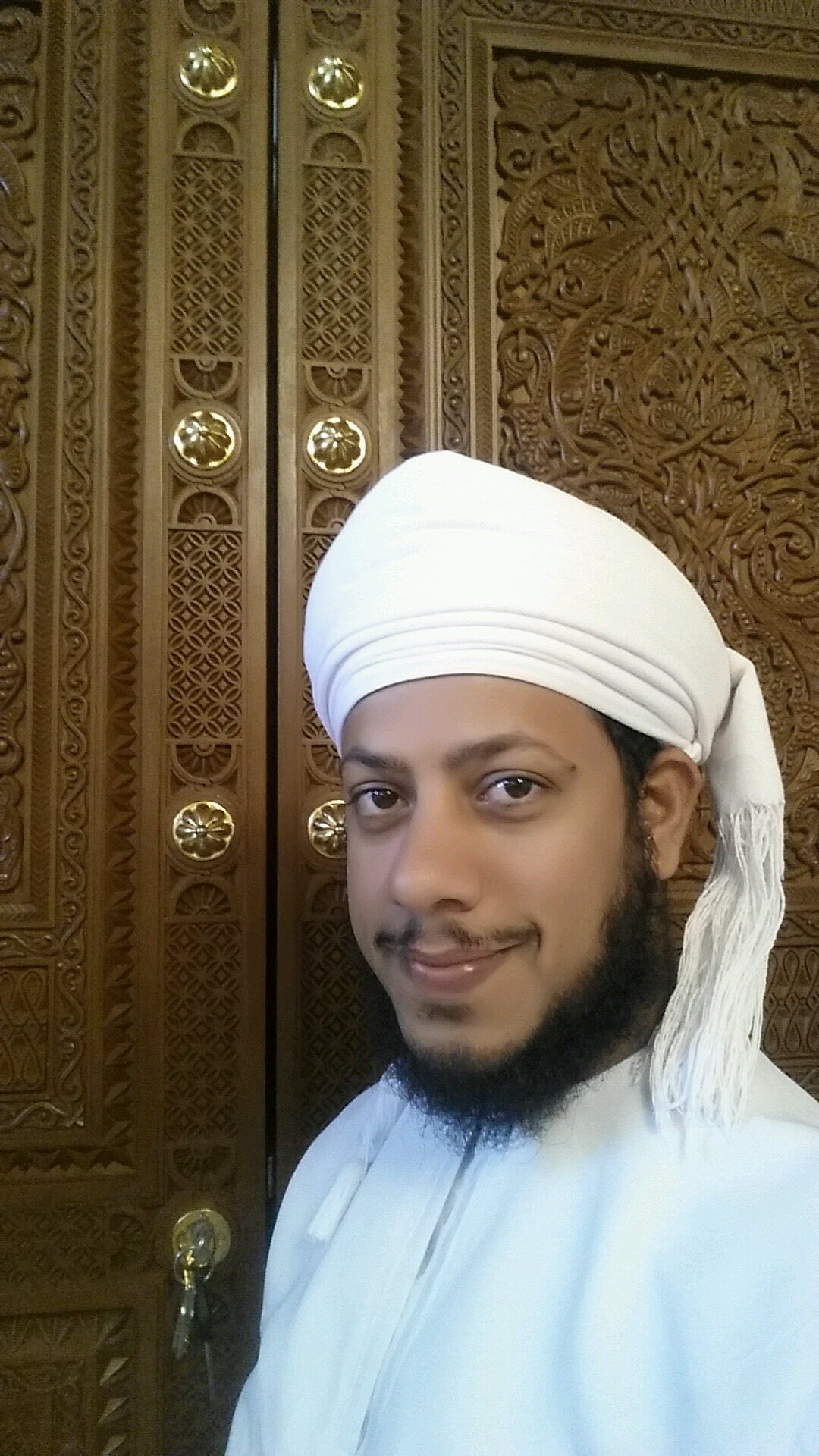 امام وخطيب بالجامع الأكبر