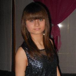 J'ai 14 ans  Passionnée de danse ♥♥♥FOLLOW ME ♥ ♥ Et je te follow en retour ♥
