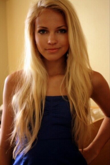 hii im anna x Im 19 Years old x loveYou x Directioner x FollowMe ? x taken by justin♥ x ♥ x