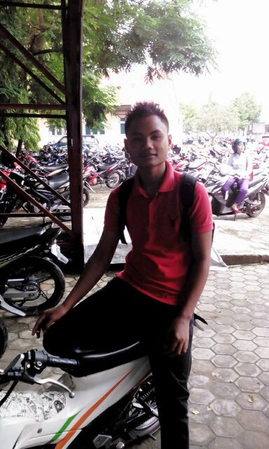 Was born 02 februari 1994 | public health STIKES HI 12 | fighting spirit