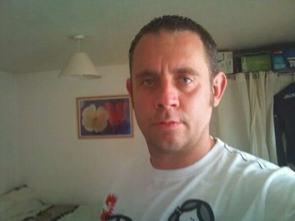 CrackonMike's profile picture. im a happy go lucky guy who loves to play.. whether its xbox or in skyping/yahoo on cam..:)...love women who has nice & firm bum.. just like the last 1 i shag..