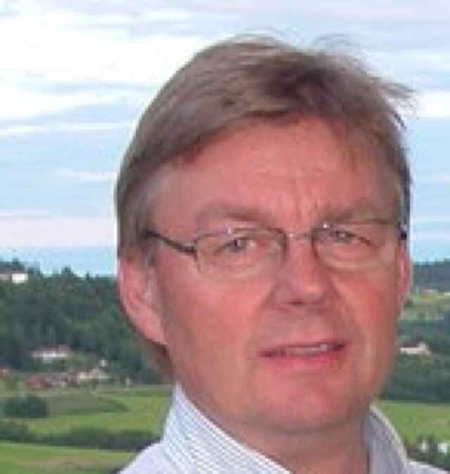 Forsker på bygd, lokalsamfunn, kommune, region, distrikt, landbruk, mat, næringsliv, ressurser og alt anna som gir landet livsglede, verdiskaping og framtid