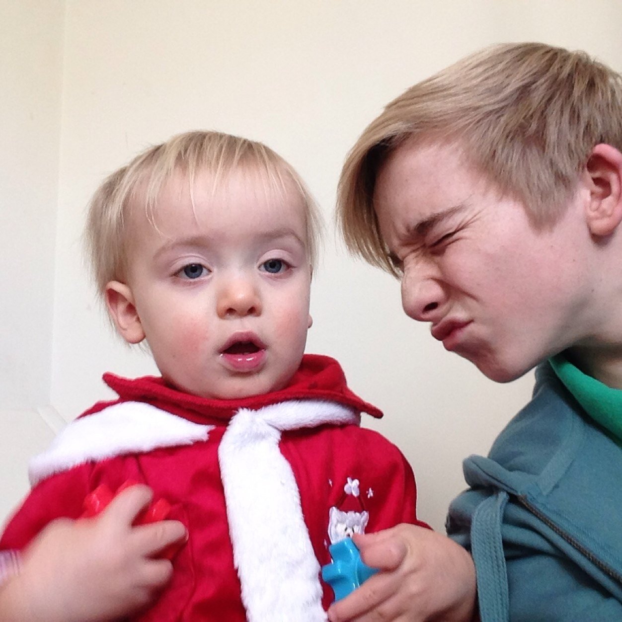 Shergie_boi's profile picture. Pah :L and people say Twitter's better than facebook? oh yeah I'm ben btw. I don't follow back!