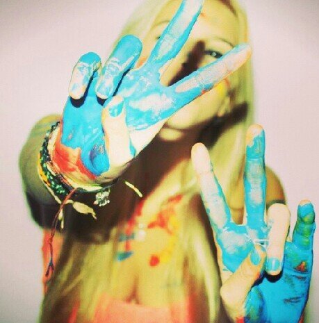 // «Don't stop BELIEVING». // Nací gritando, no voy a callarme ahora.// I'm a WARRIOR.