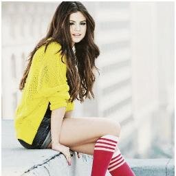 hi! I'm Nicol. I'm 17.