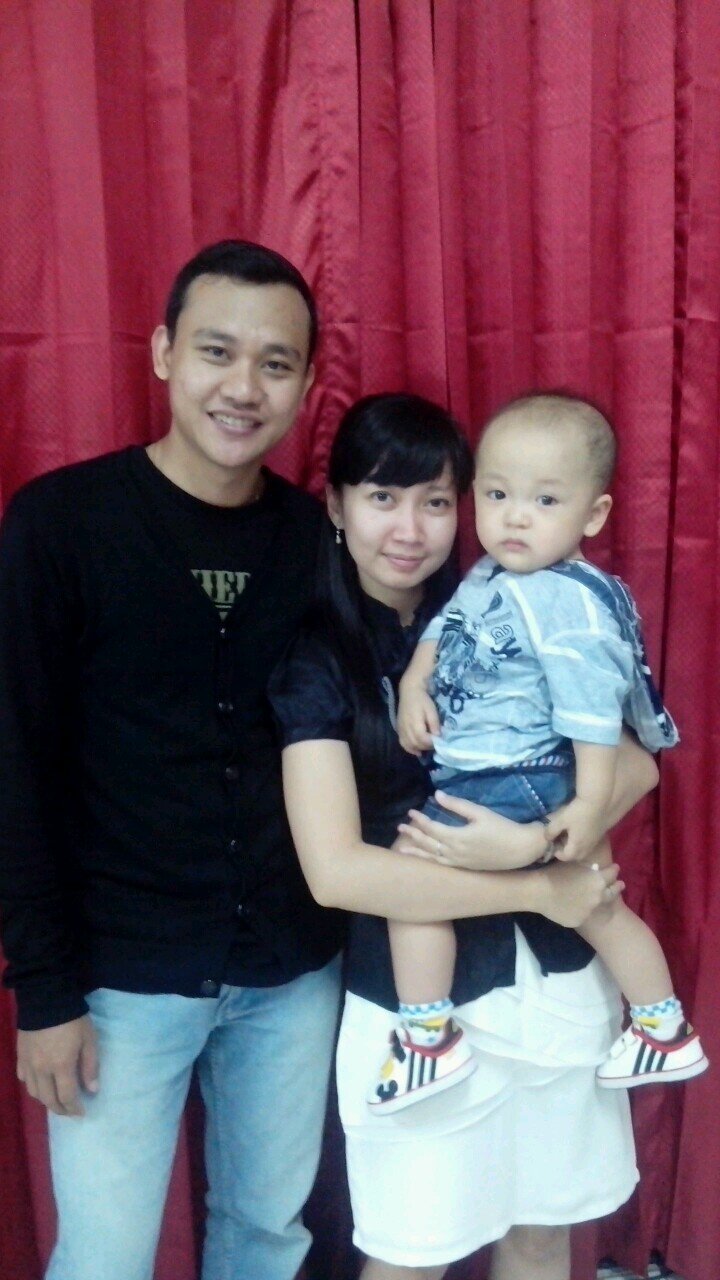 Bankers, children servant, marketing officer at ungo merchandise, favored @kireungo23 ^_^