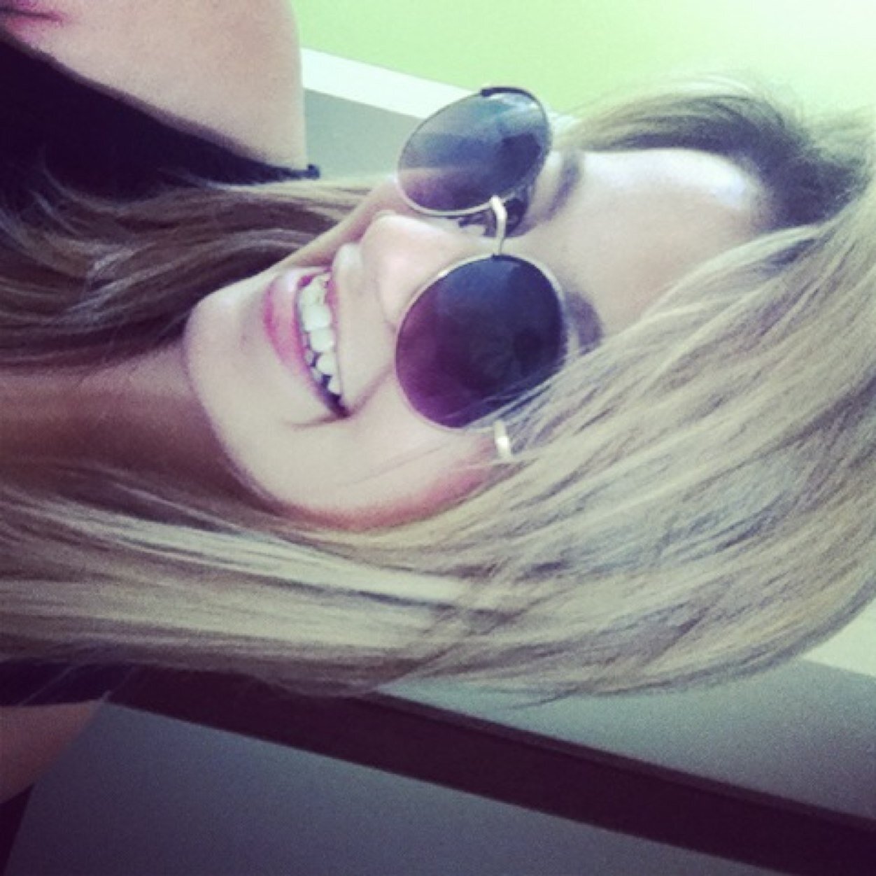 good vibes , smiles and positive energy ☮