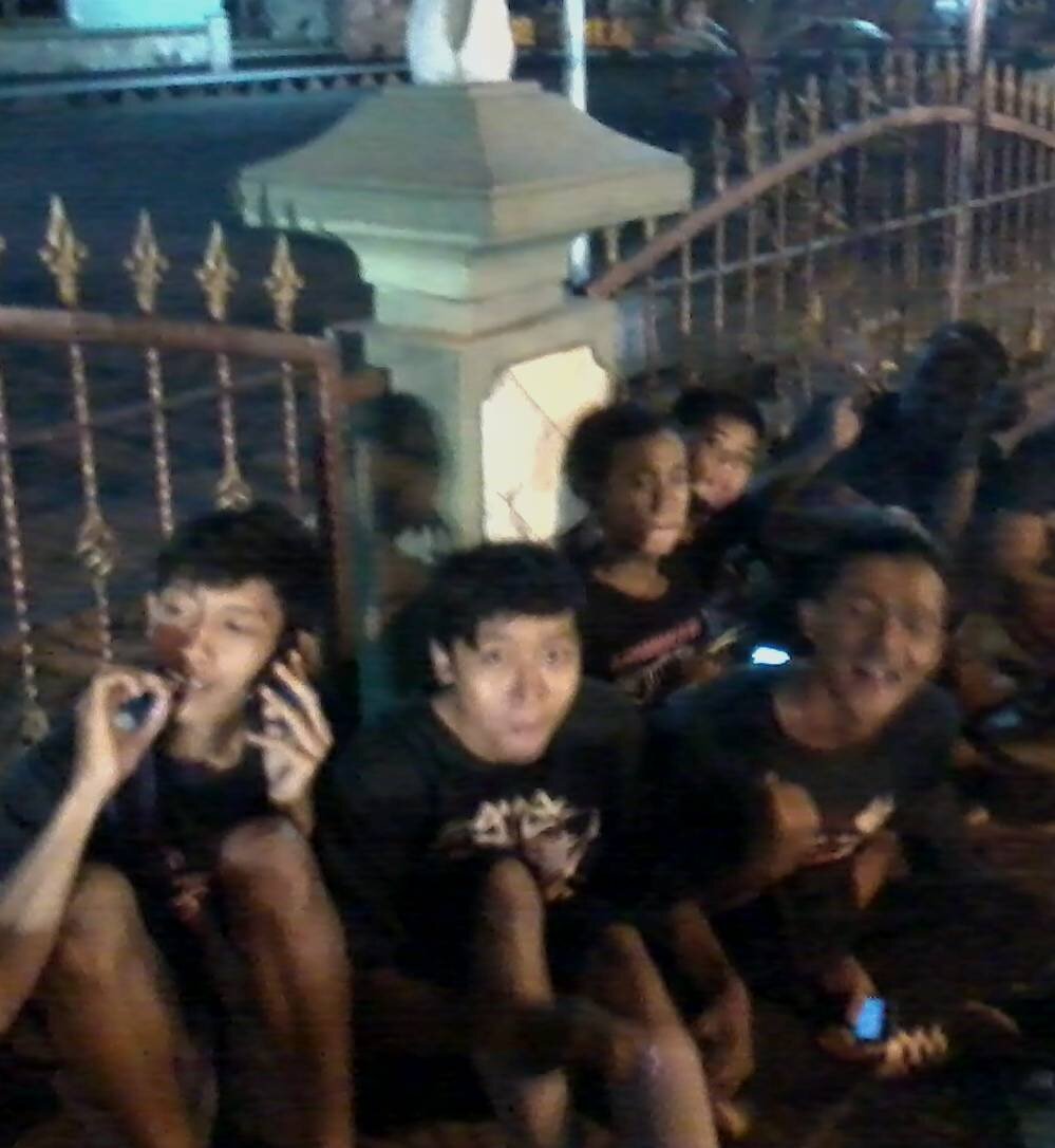Menjadi Seorang Kamtis \m/ Dapat Menyebabkan Anda Ketagihan ~X( Bercanda :-@ Berpesta =)) Dan Bercinta Sekuat Tenaga :-C