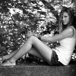pretty girl has a blog about things which are important for her.