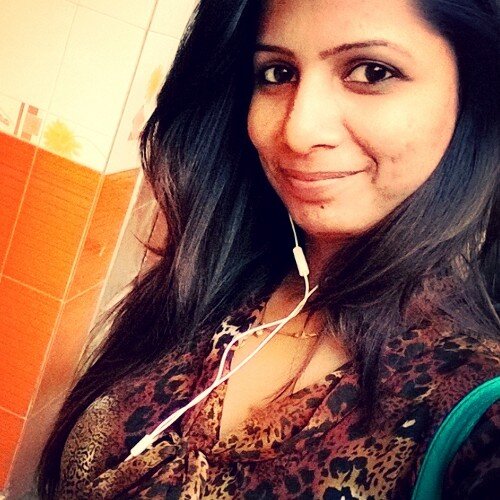 Self independently gal, loves her family, likes to be socially updated. Also wanna explore a treasure called as life..