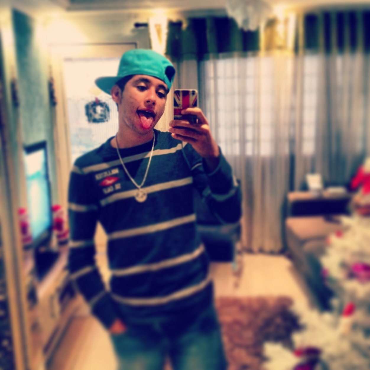 Sou apenas um garoto feliz brincando com a sua bola.#Ousadia & #Alegria .Levando minha vida Diante De Deus.