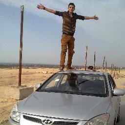 ﻟﻮ ﺗﺄﻣﻠﺖ ﻓﻲ ﺣﺎﻟﻚ ﻟﻮﺟﺪﺕ ﺃﻥ الله ﺃﻋﻄﺎﻙ ﺃﺷﻴﺎﺀ ﺩﻭﻥ ﺃﻥ ﺗﻄﻠﺒﻬﺎ, ﻓﺜﻖ ﺃﻥ الله ﻟﻢ ﻳﻤﻨﻊ ﻋﻨﻚ ﺣﺎﺟﺔً ﺭﻏﺒﺘﻬﺎ ﺇﻻ‌ ﻭﻟﻚ ﻓﻲ ﺍﻟﻤﻨﻊ ﺧﻴﺮًا ﺗﺠﻬله.
