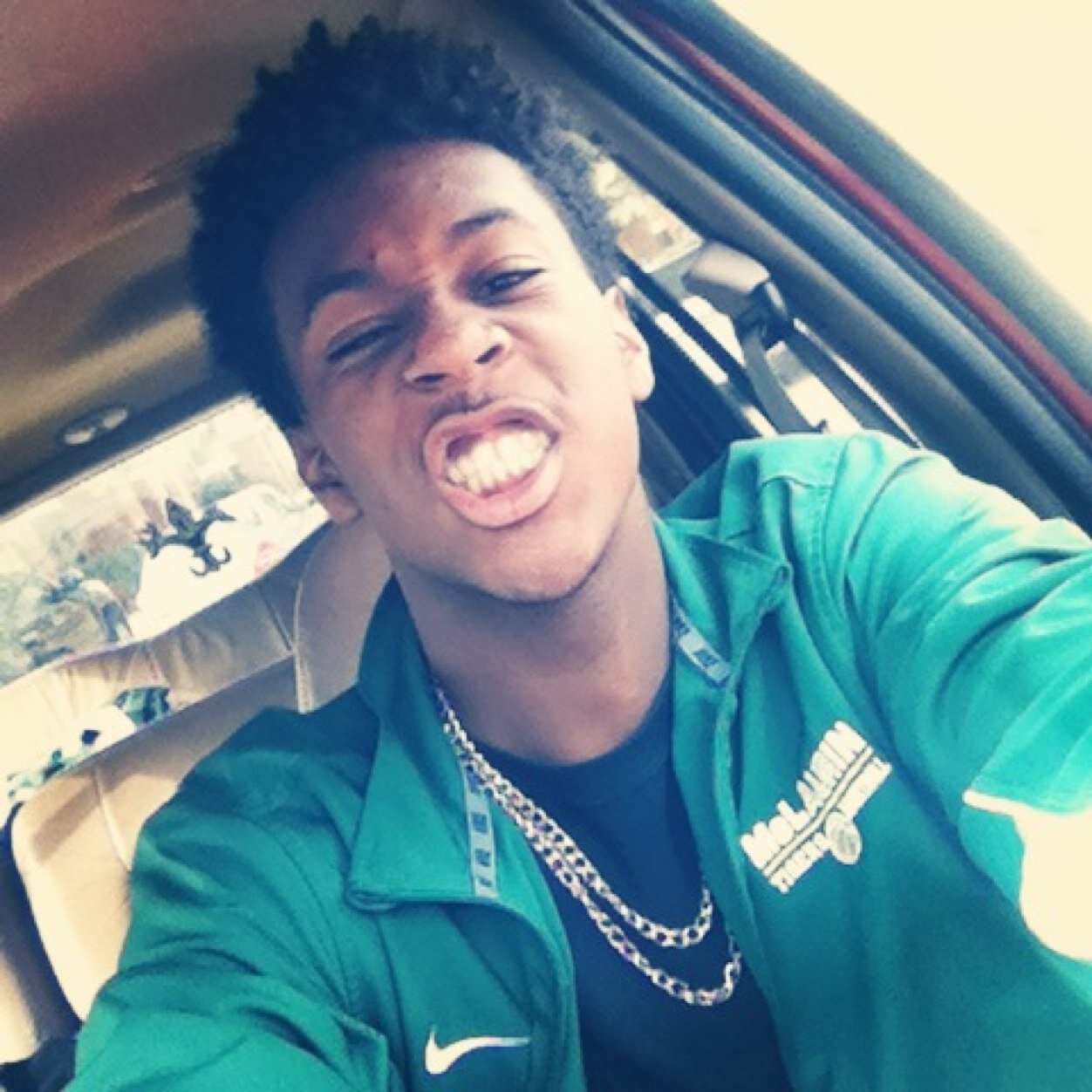 585647's profile picture. Hooper @McLaurin High Follow mehh on ig @_swaveyy_