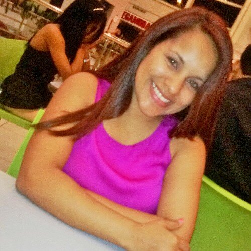 Anunez2803's profile picture. Madre, amante esposa, hija, enamorada de la vida, periodista de profesión y vocación. Con muchas esperanzas de vivir en un mejor país para todos!