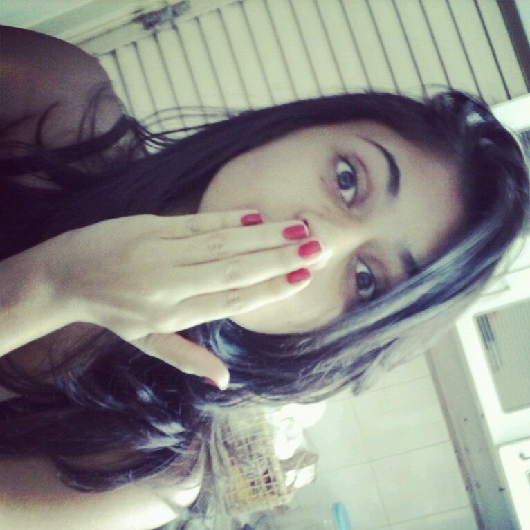 Curitiba -PR ******Medicina****** Instagram:: @miily_santana #MakeItShine ###Solteira###