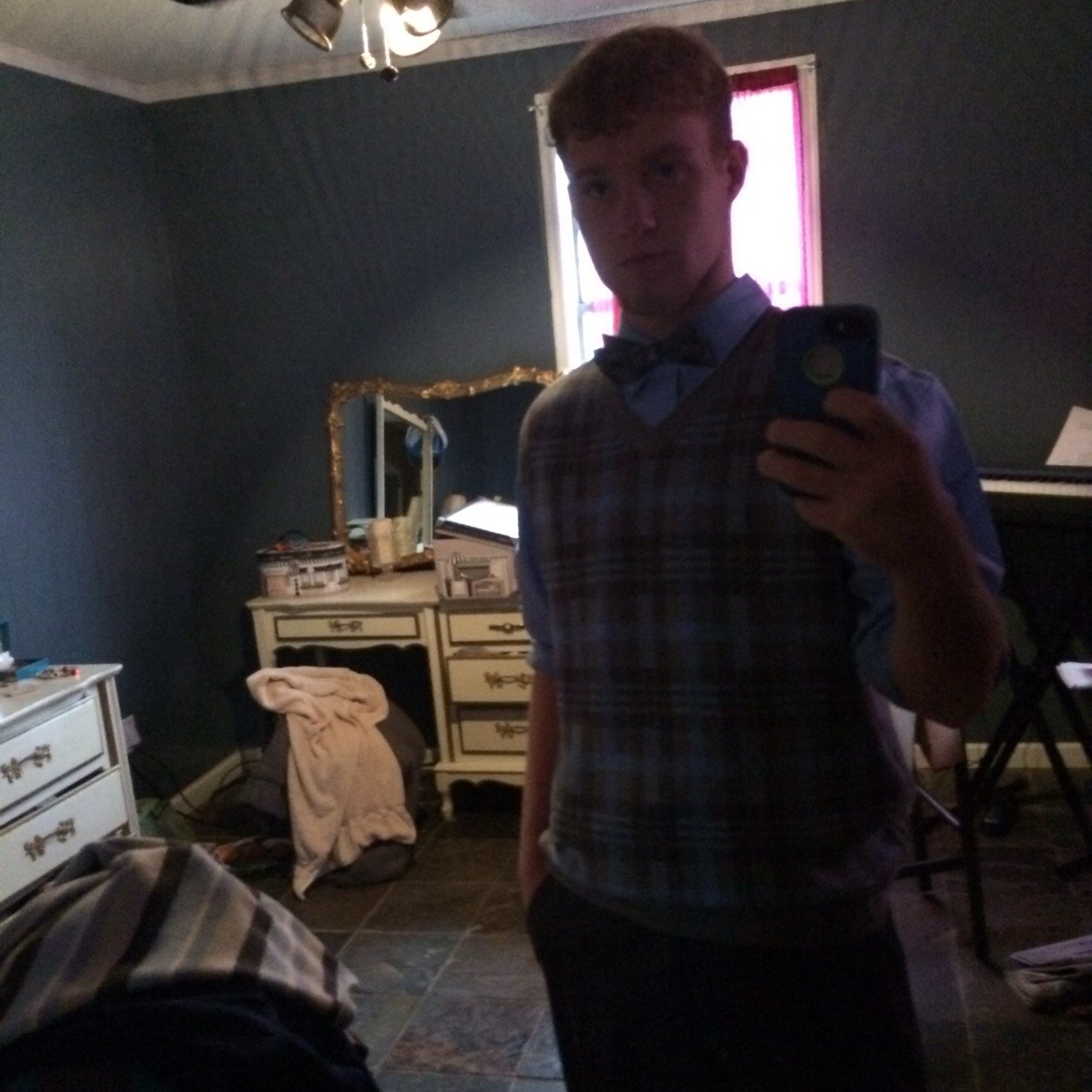 just some random guy who works for pizza hut! follow me or not!