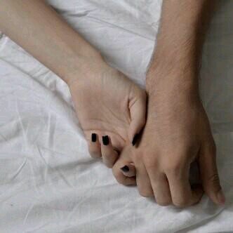 ﻷختي رنا عاشقه .. هي ليست كأحد ، هي قلب ليس لحياتي معنى بدونه♡♡`
