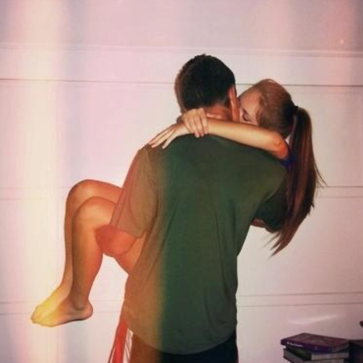 wij tweeten over liefde , dus ben je verliefd follow follow follow ! ♡