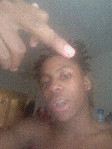 moneyproblems4's profile picture. 