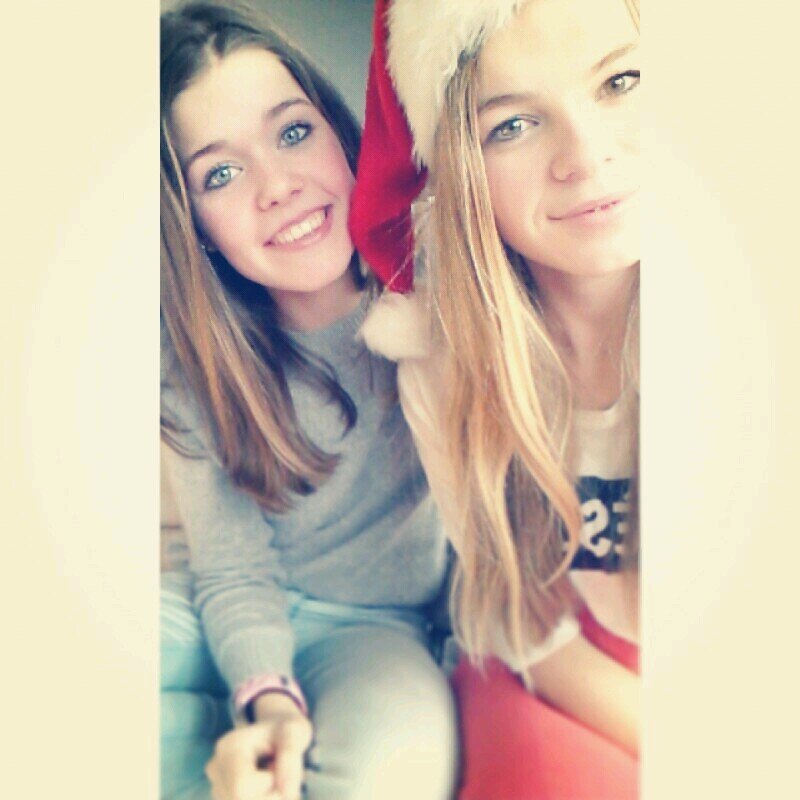 3e jaar * Vwo * blond *Olympuscollege * V3A * Rechts op ava x * Insta: PinePetersx *  Voetbal *RksvDriel * MB1 * Vitesse * Friends&Family #1 ❤