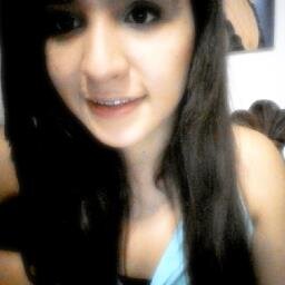 Karen.16.Colombia- Leer.-Tributo, Divergente, Greysessed-.Piano.Anime.