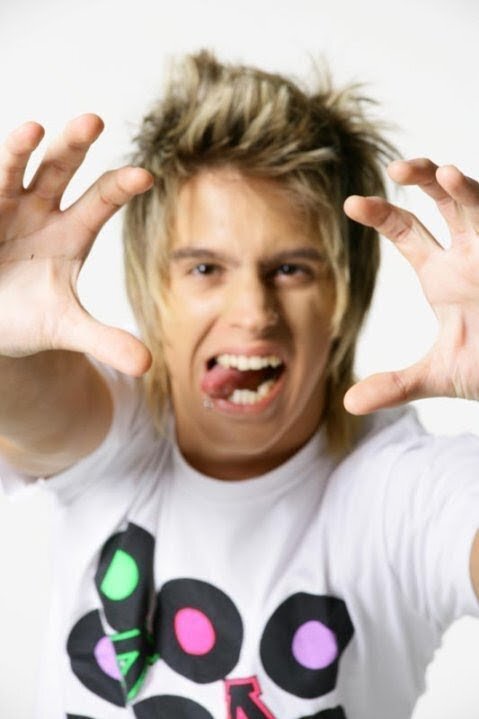 Amo Restart e Foda-se a sociedade :)