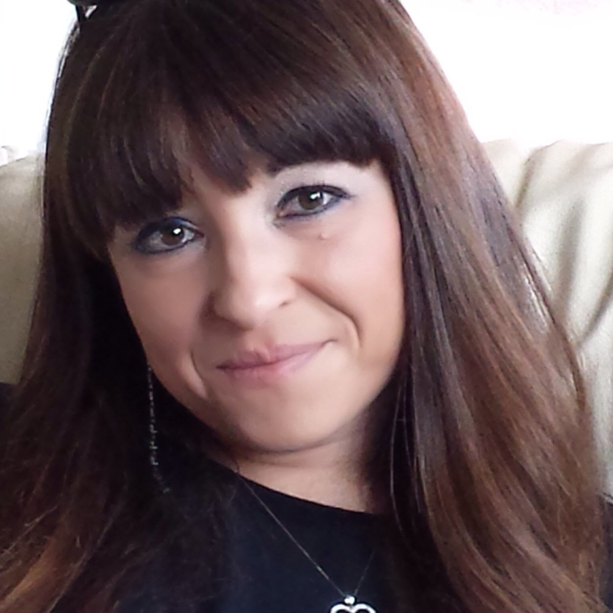 Personal Style Blogger. Chihuahua and Dog Lover. Breast Cancer Survivor. I'm Glasses Girl, Fashion Princess!