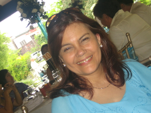 actress/singer, mother, wife, grandmother, sister, cousin, aunt, friend and God loving person. I enjoy cooking.