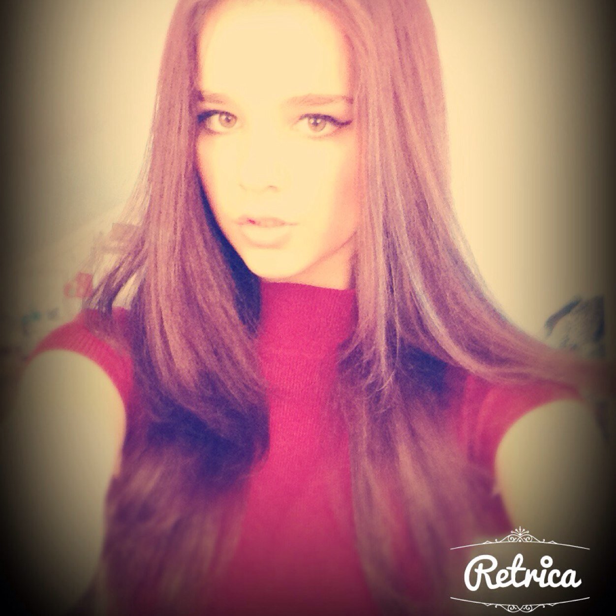 Hi my name is molly ashcroft. I love to talk to people and have a laugh. If u follow me i might follow u back? So follow me plz? Thx to the people who do! :)