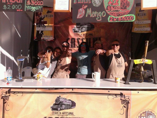 disfrutando la vida .con mambo incluido