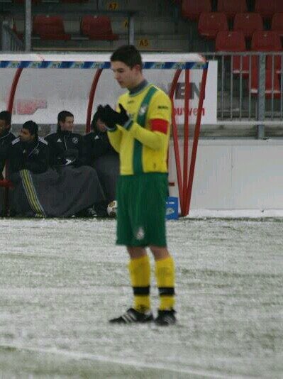 DelicAmar's profile picture. 16 Jaar/ Soccerplayer Fortuna Sittard U17/ Strijden in het leven!