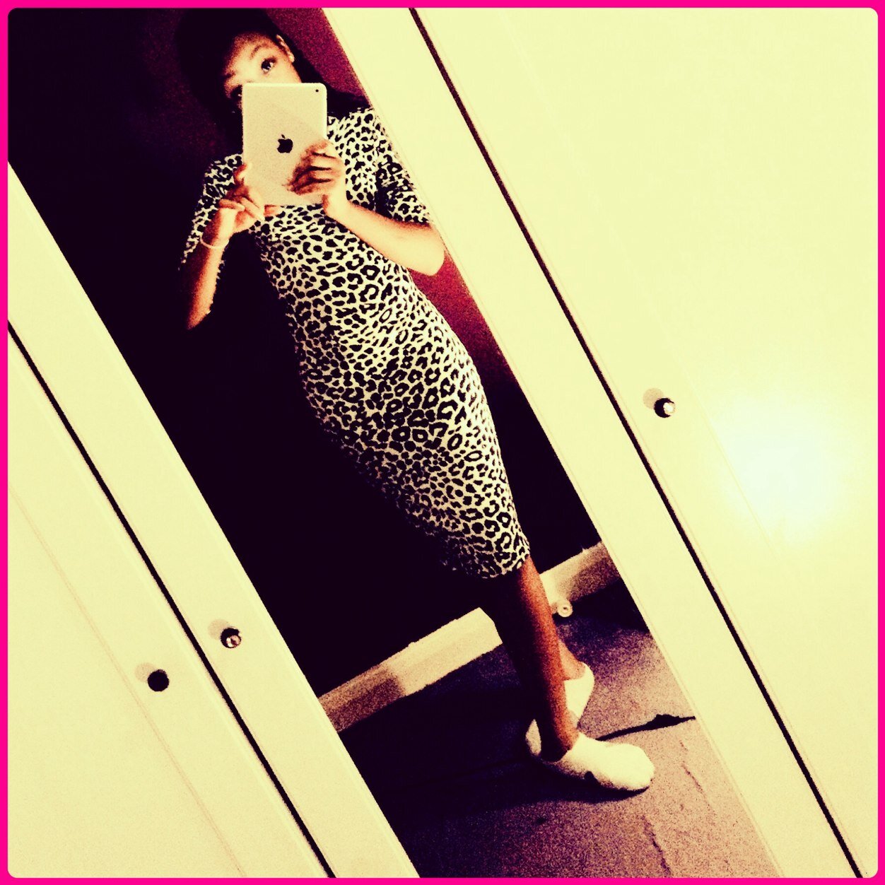 I SING, DANCE, ACT
I'M VERY CONFIDENT, MAKE FRIENDS EASILY AND I AM COMPLETE AND UTTERLY MINDLESS!

LOVE YAL