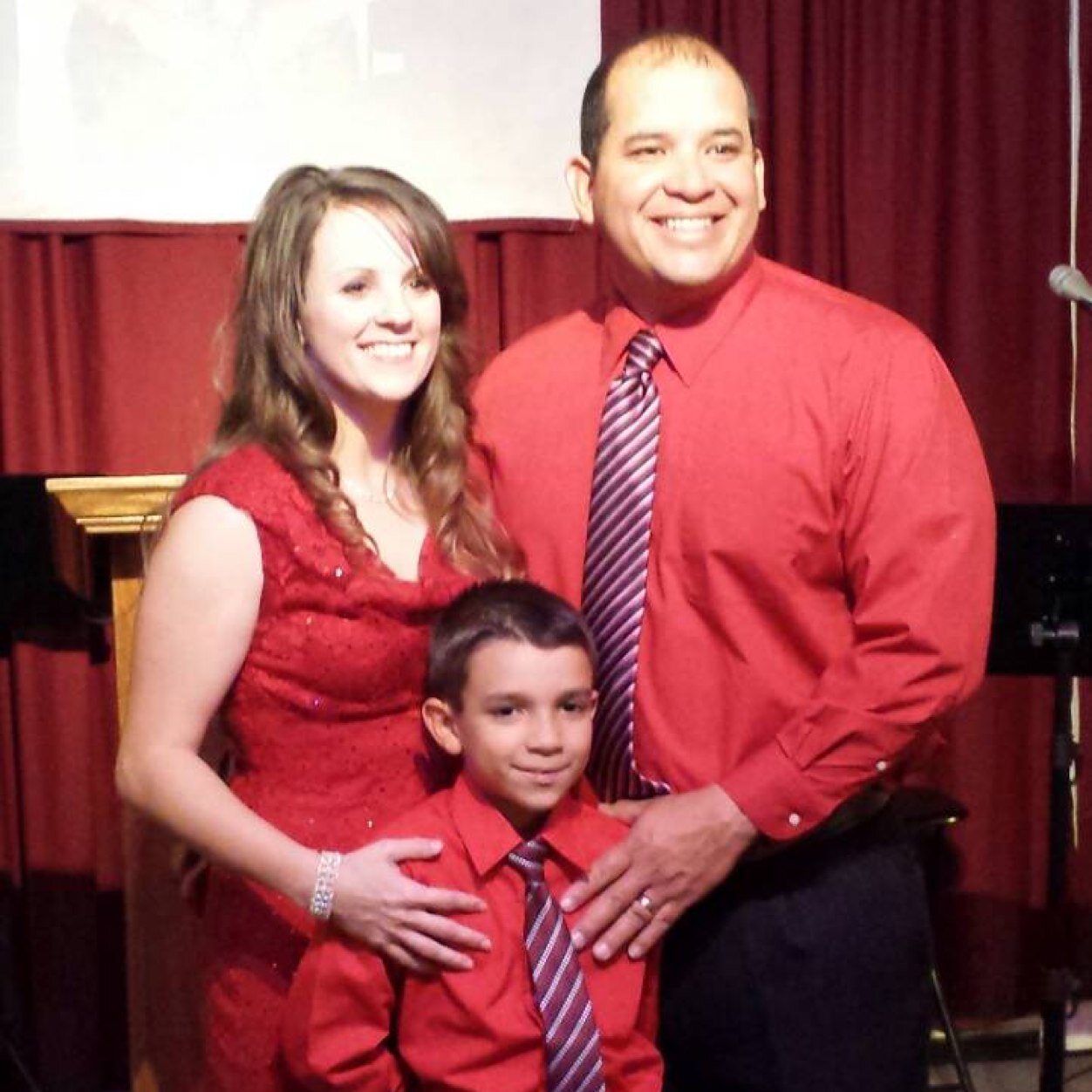 Football/Baseball Coach-Robstown H.S. Father to the Best Baseball Player-Isaiah Married to my Beautiful Wife-DeeAnn
Awesome Dogs -Sunny/Gizmo