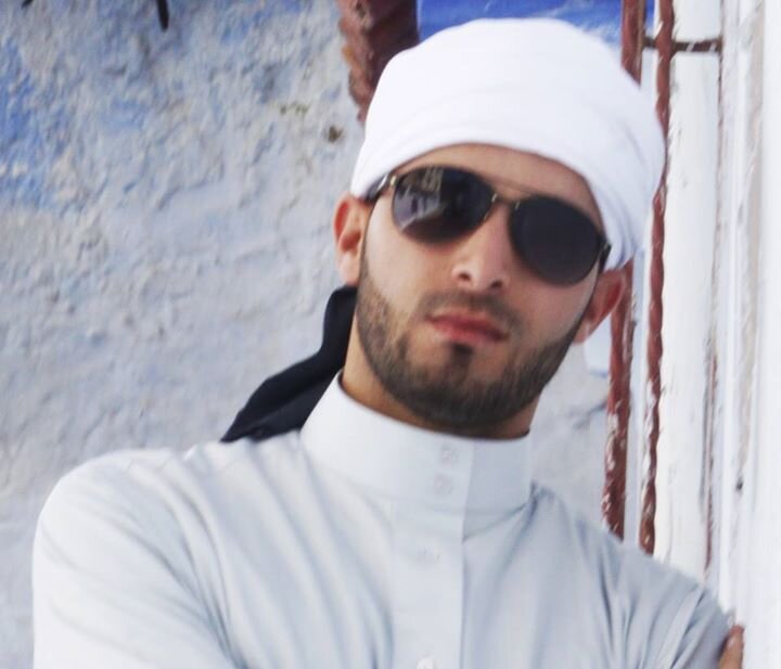 Ayoub Dahbi
• Designer | Photographer
• ayoub.da@protonmail.com
• https://t.co/pyftdQRT89