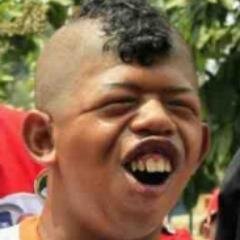 Tweet tolo_tolo,tdk memotivasi,tapi enak untuk di baca X__--