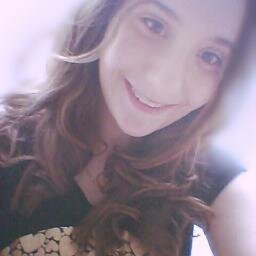 Mimada,chata,complicadinha,amiga,companheira,conselheira,sincera...*-*