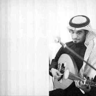 سكن في قلبي رجل وآستعمره ولن يآتي من يحل مكآنه آبد  بآبآ ♡♡