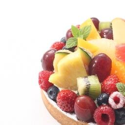 sweetsman86's profile picture. スイーツマンは、お菓子屋さんとお客さんをつなぐお手伝いが出来たらいいなと思うんだ。原材料が上がったり、コンビニがなんかスイーツやり出したり、なんなんだ！洋菓子屋さんが盛り上がれば、きっと幸せなお家が多かったりするんだ。人の事をお祝い出来るのは優しい人の証拠だと思う。ちなみにモバックに出るから興味あるならお話しましょう！